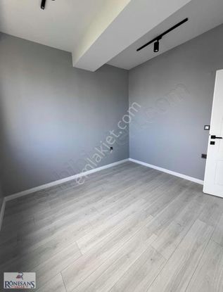 Rönesans Emlak'tan Aziz Işık Bulvarına Cephe Deniz Manzaralı 1+1