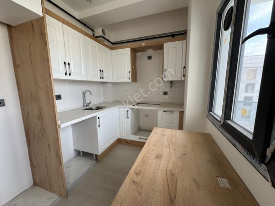 Asil Emlak'tan Site İçerisinde 1+1 Ara Kat Fırsat Daire