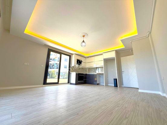 ♫melodi'den Akçay'da Büyük Ve Zarif Tasarımlı Ön Cephe Doğalgazlı 2+1 Ultralux Daire