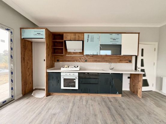 Yükselden Satılık Akçay Merkezde Bahçeli Full Ön Cephe Satılık 1+1 Daire