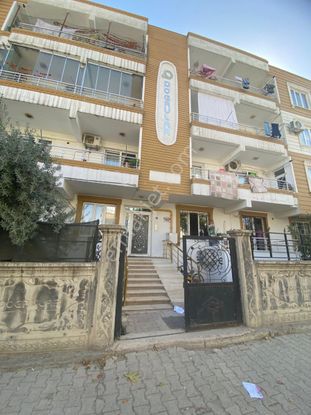 Sahibinden Fatih Ortaokuluna 100 Metre Mesafede Çift Cepheli Arakat Kiralık 4+1 Daire