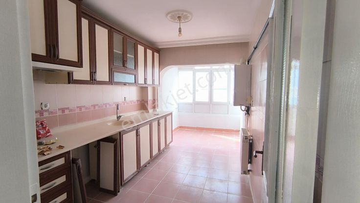 Yılmaz Gayrimenkul Mavi Okul Karşışı 3+1 Guney Cephe Kıralık 20.000