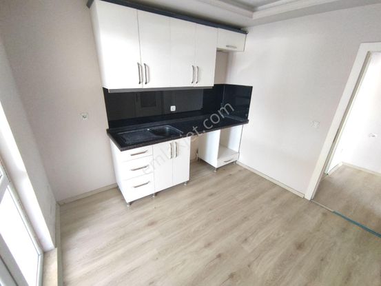 Beşikkayada 1+1 Sıfır Ön Cephe Altınköy Parkı Yanı Giriş Kat