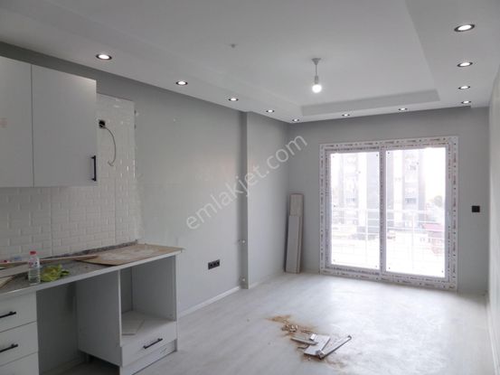 100.yılda,5.kat 3+1, Açık Mutfak,hasarsız,satılık Daire