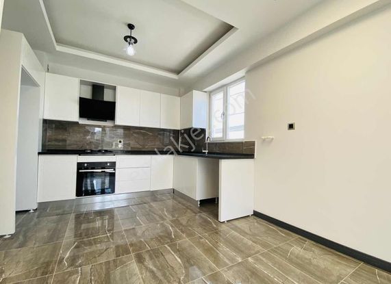 Türkiyem Gayrimenkul'den Satılık 3+1 Payidar Dairesi