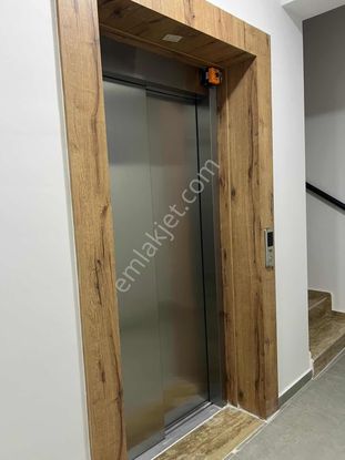 Kuşadası Kadınlar Denizinde Satılık Deniz Manzaralı 1+1 Daire