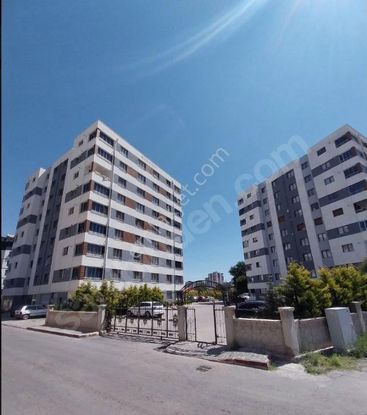 Yeşil Mahallenin En Güzel Sitesinde 6. Kat Satılık Daire