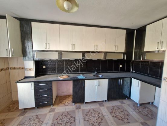 Gürselpaşa Da Müstakil Evin İkinci Katı Kiralık