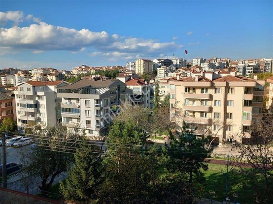 Bursa Nilüfer Beşevler De Acil Satılık Site İçi 3.kat 3+1 Daire 4.650.000 Tl
