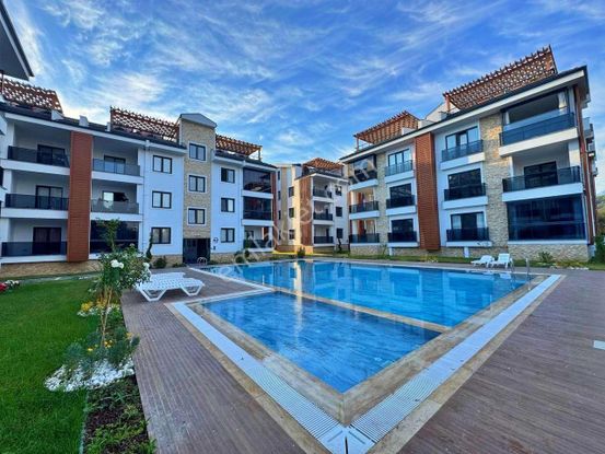 Uytundan Akçay-güre Arasında Havuzlu Ultralüks 1+1 Daire