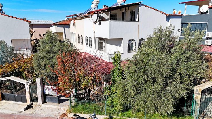 Kuşadası Satılık Soğucakta Eşyalı Bahçeli Yazlık