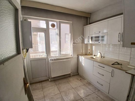 Akçay Emlak'tan Akşehir Stadyum Yanında Doğalgazlı 3. Kat Kiralık 3+1 Daire