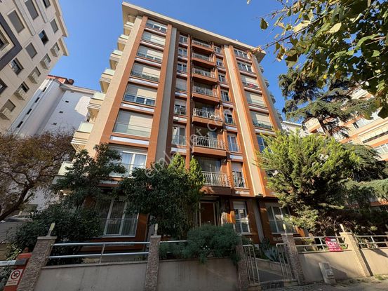 Bostancıda Minibüs Cad. Marmaray Ve Sahile Yakın 2+1 7o M² Net