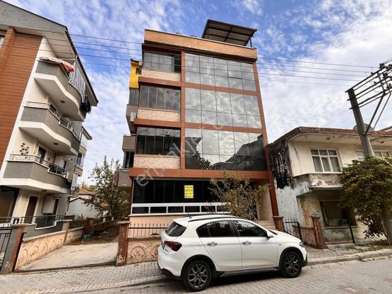 Yalova İsmet Paşa Mahallesi3+1 110 M² Acil Satılık Daire!