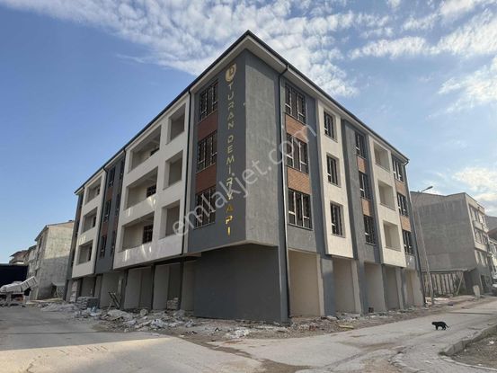 Ertaş Caddesi Yakını 2+1 110m2 Özel Garajlı Daireler