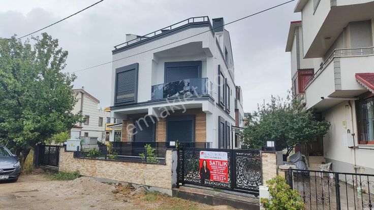 Rw Nefes'ten Ören'de Muhteşem Konumlu 3+1 Teraslı Bahçeli Villa