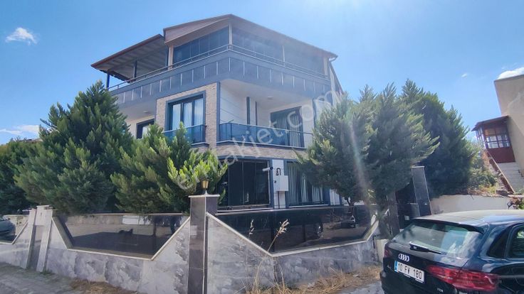 Rw Nefes'ten Burhaniye Öğretmenler Mah.de Emsalsiz 4+1 Tripleks