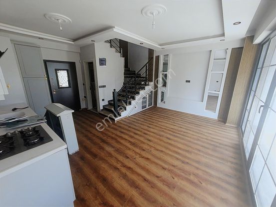 Rw Nefes'ten Bahçelievler'de Muhteşem 4+1 Tripleks Villa