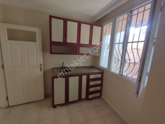 Baraj Yolunda Boş Kiralık 1+1 Daire