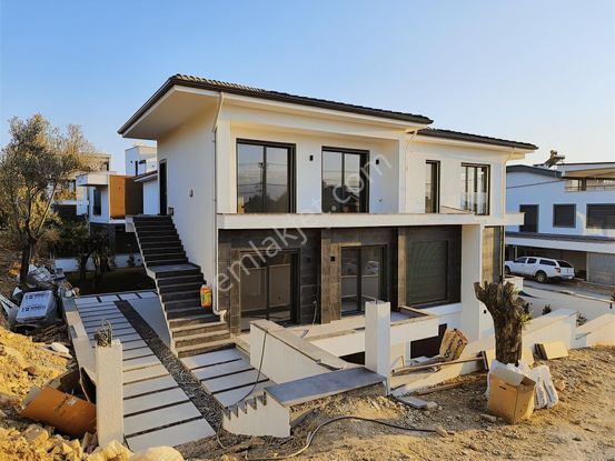 Rw Nefes' Ten Pelitköy Sahil'de Deniz Manzaralı 2+1 Daire