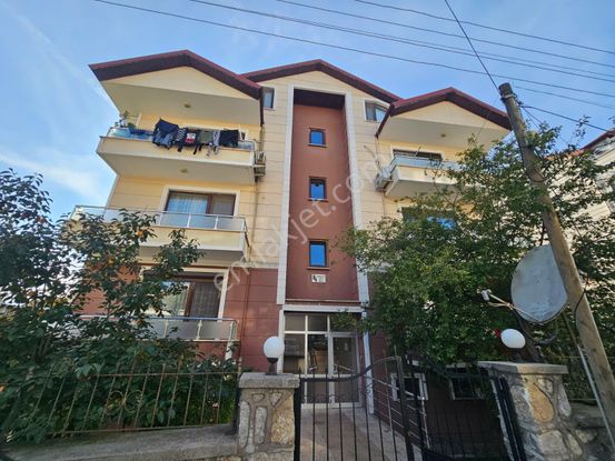 Başiskele Serdar Mah . 2+1 90m2 Kiralık Daire