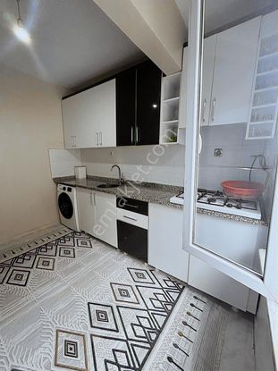 Emlakyap'tan Bağcılar Yüzyıl'da 130m2 Tadilatlı Satılık Daire