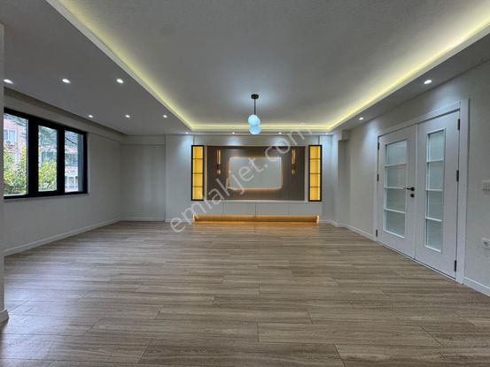 Dora,dan Akçay,da Öncephe & Ayrı Mutfak Satılık 3+1 Daire