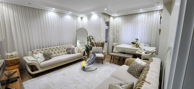 Yeşilovada 3+1 Geniş Ferah Ve Çamaşır Odalı Lüks Daire