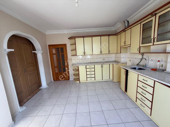 Nova Kuzey Gayrimenkulden Doğumevi Hastahanesi Karşısın 3+1 Kiralık Daire