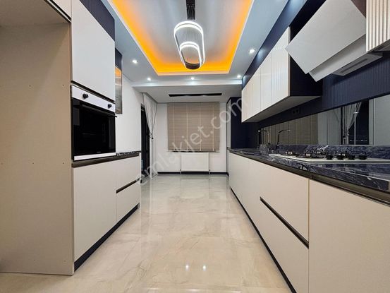 Müteahhit Gerekini Fazlasıyla Yapmıştır Ev Sahiplerini Bekliyor