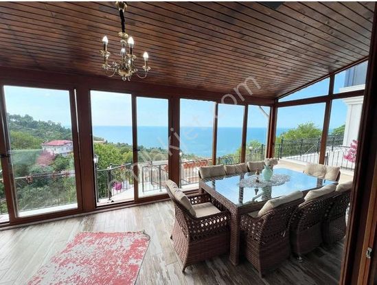 Giresun – Görele’de Deniz Manzaralı 5+1 Lüks Villa