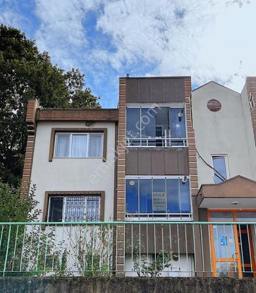 Eşyasız Camili De Kiralık 2+1 Yüksek Giriş