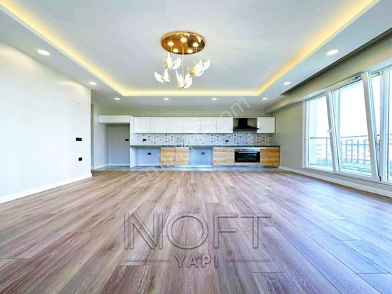 Esenyurt Cumhuriyet Mahallesi Site İçerisinde 1+1 Satılık Lüx Arakat Daire Metrobüse 10 Dk. Yürüme