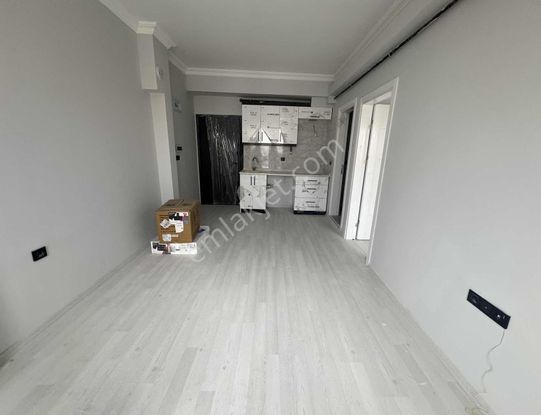 Balnova Dan Bağlar Sokağında Ara Kat 1+1 Satılık Daire