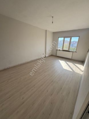 Tuğra'dan Borsa Meydanında Uygun Satılık 2+1 Daire