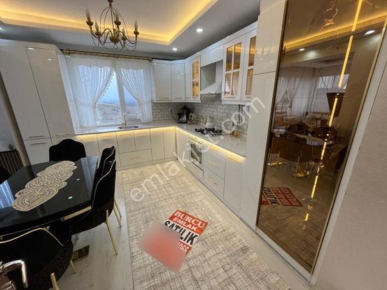 Üniversite Yolu Üzerinde 3+1 Ful Yapılı Satılık Daire *burcu Emlak *