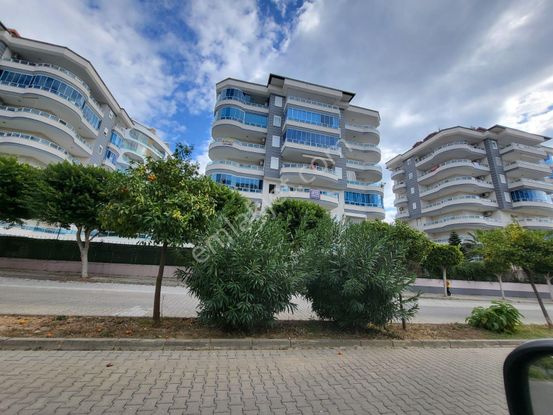 1+1 Eşyalı Satılık Daire Site İçinde Full Aktiviteli Avsallar Alanya