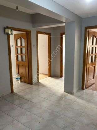 Bizim Emlaktan Elçibey Yanı Ara Kat Boyalı 3+1 130 M2 Kiralık