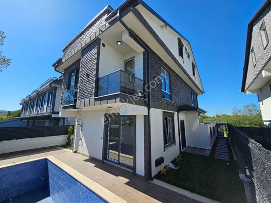 Sakarya Kocaalide 4+1 Müstakil Havuzlu, Ebeveyn Banyolu Villa