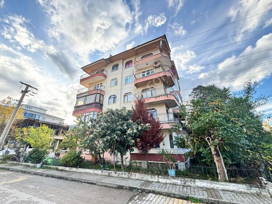 Yalova Çiftlikköy Siteler Mahallesinde Denize 50 Metre 2+1 Daire