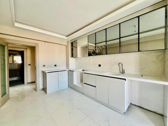 Şentürk Gayrimenkul'den Karapürçek Merkez'de 3+1 Fırsat Daire **