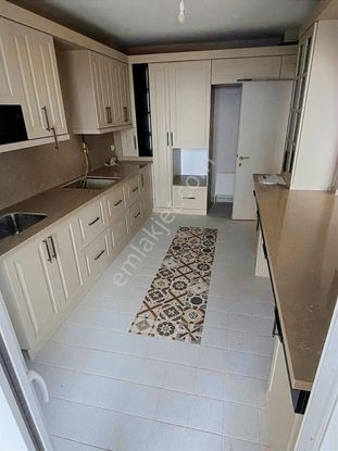 Güzelyalı Mahallesinde Satılık 3+1 Daire