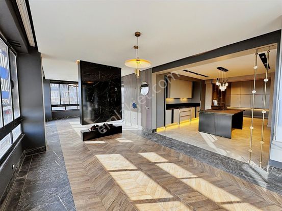 Osmangazi'de 4,5+1 300 M² Lüx Daire .!