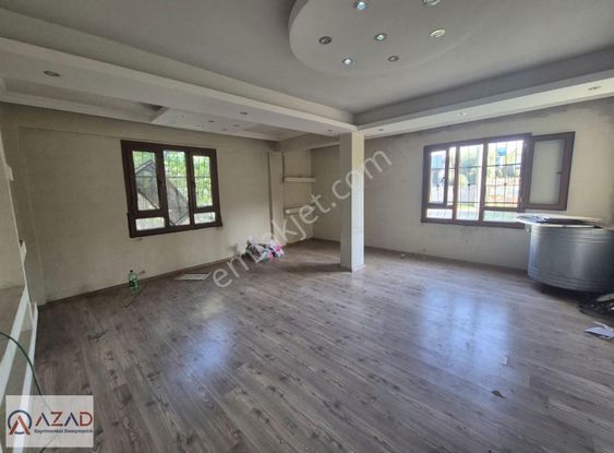 Azad-yunusemre Mahallesınde Satılık 730 M² Arsalı 3+1 Mustakil