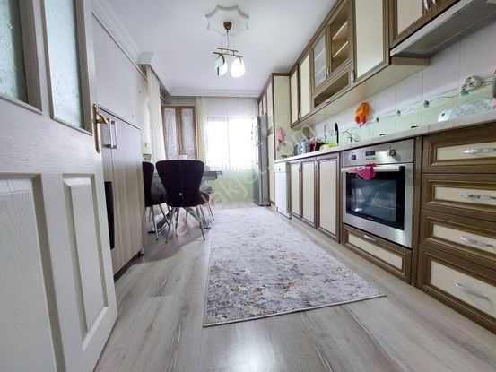 Piyade Mah De 4+1 Arakat Köşe Başı Çift Banyolu Geniş Daire