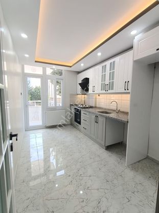 Yurt Mahallesi 3+1 Kapalı Mutfak İçi Yenilendi Sıfırlandı