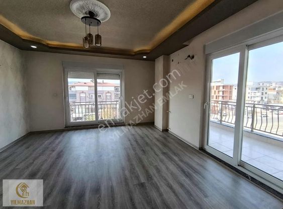 Tranvay Caddesi Üstü 3+1 Satılık Daire