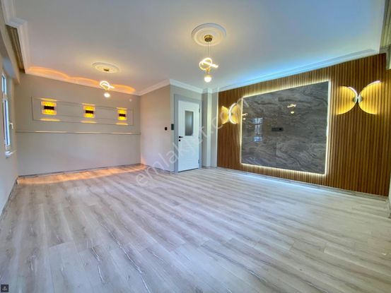 Gümüş'den Ön Cephe Full Yapılı Lüks Tasarımlı Geniş 3+1 Daire