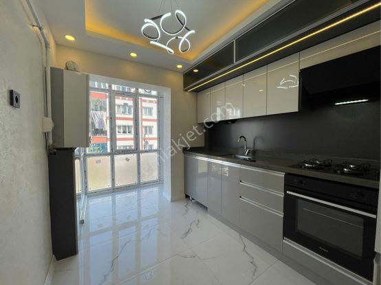 Sincan Malazgirt Mh.'de 3+1 2. Ara Katta Bağımsız Ultra Lüks Satılık Daire