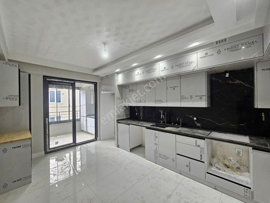 Ahmet Yesevi Caddesi Ve Beyhekim Caddesi Yakını Ultra Lüx Site İçerisinde Satılık 3+1 Daireler